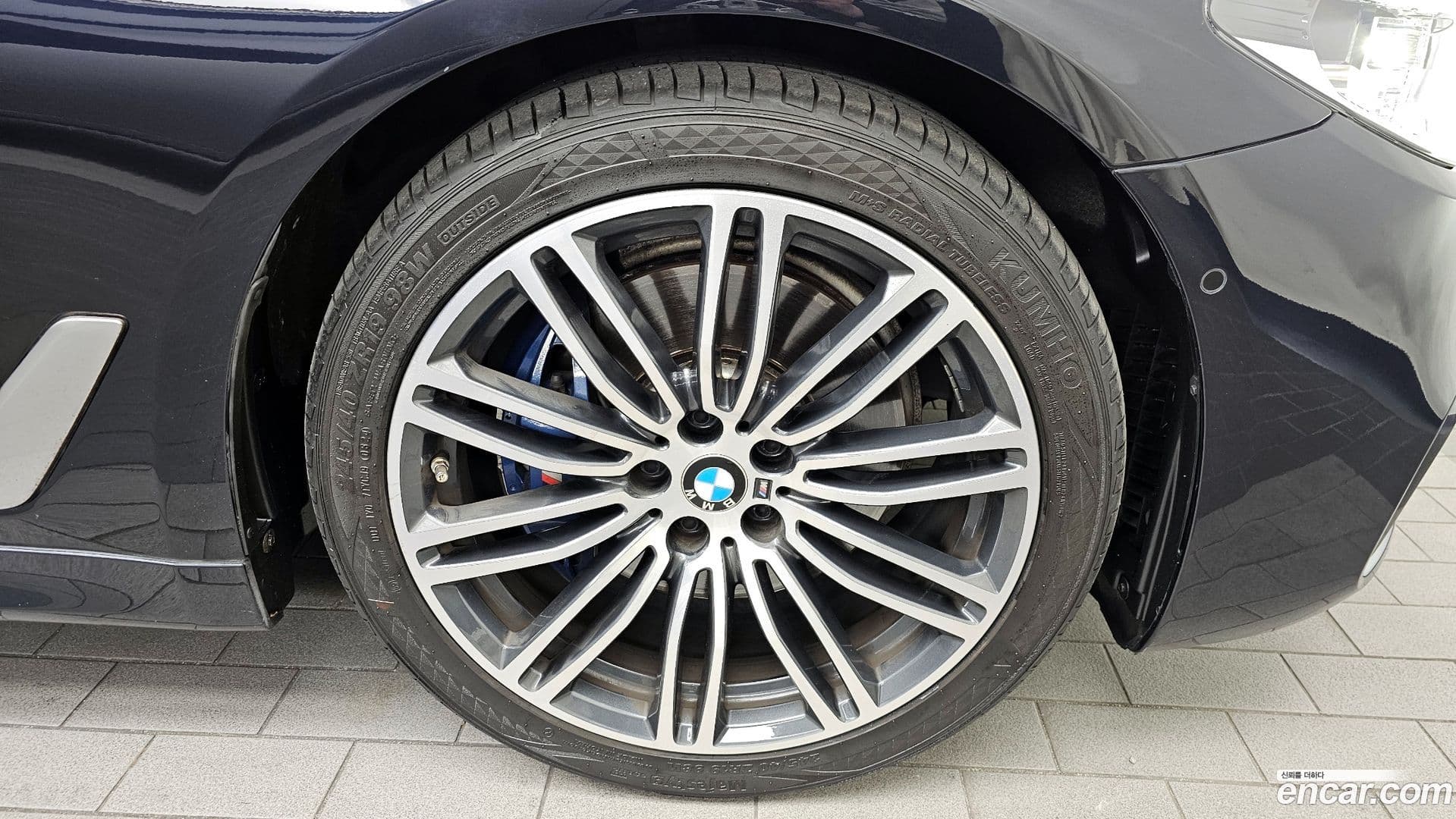 Main__Slider__Photo:5-Series BMW 2020.2-4