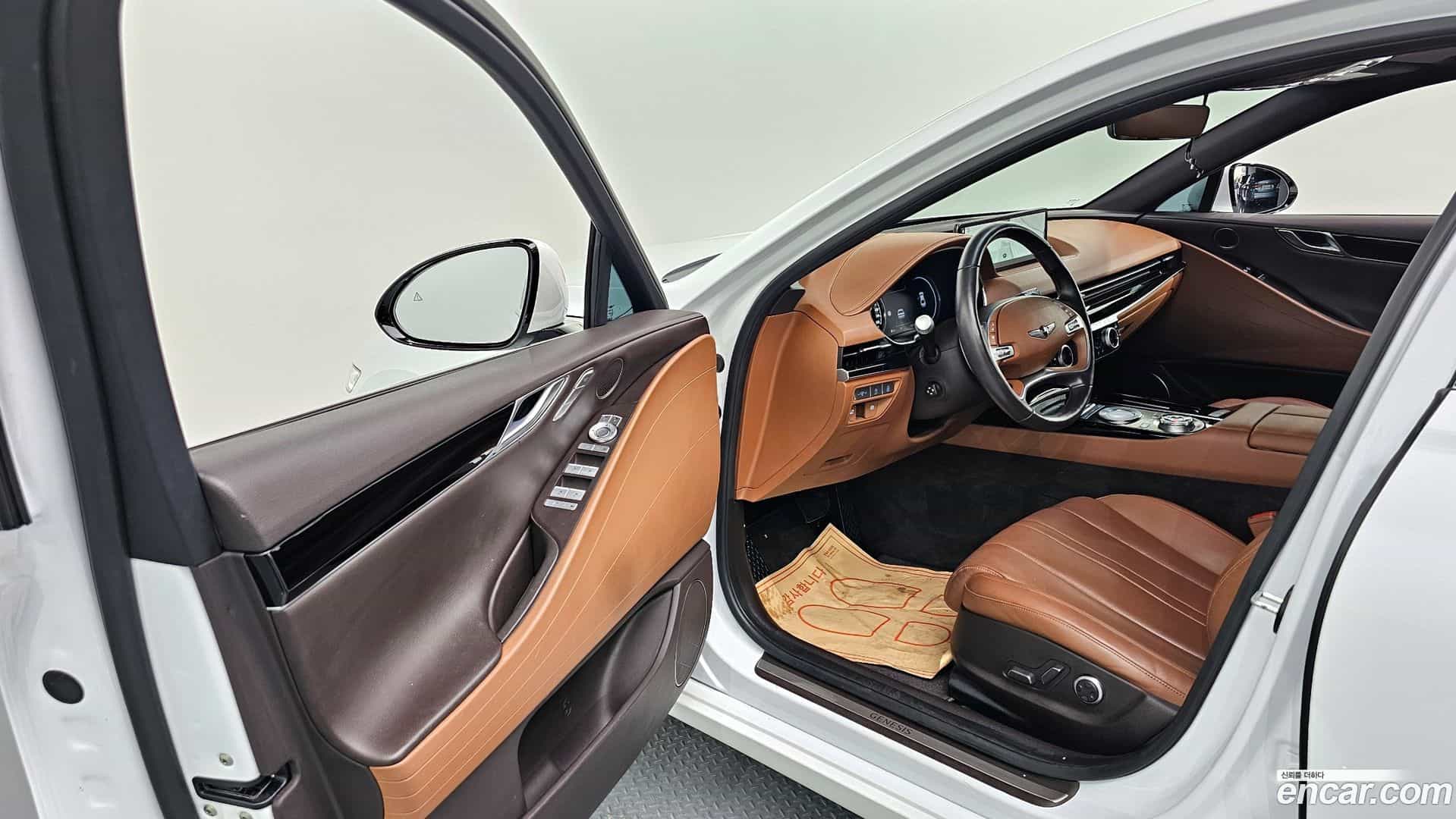 G80 Genesis 2022.2-INNER-010