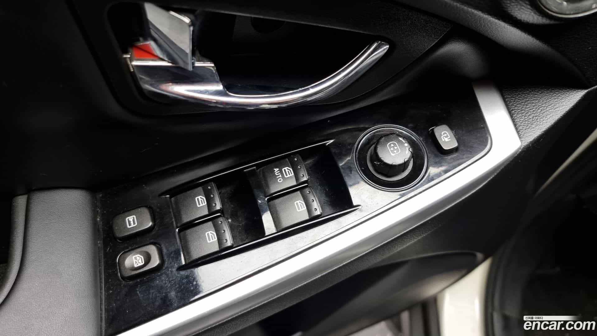 KORANDO KG_Mobility_Ssangyong 2013.9-OPTION-022