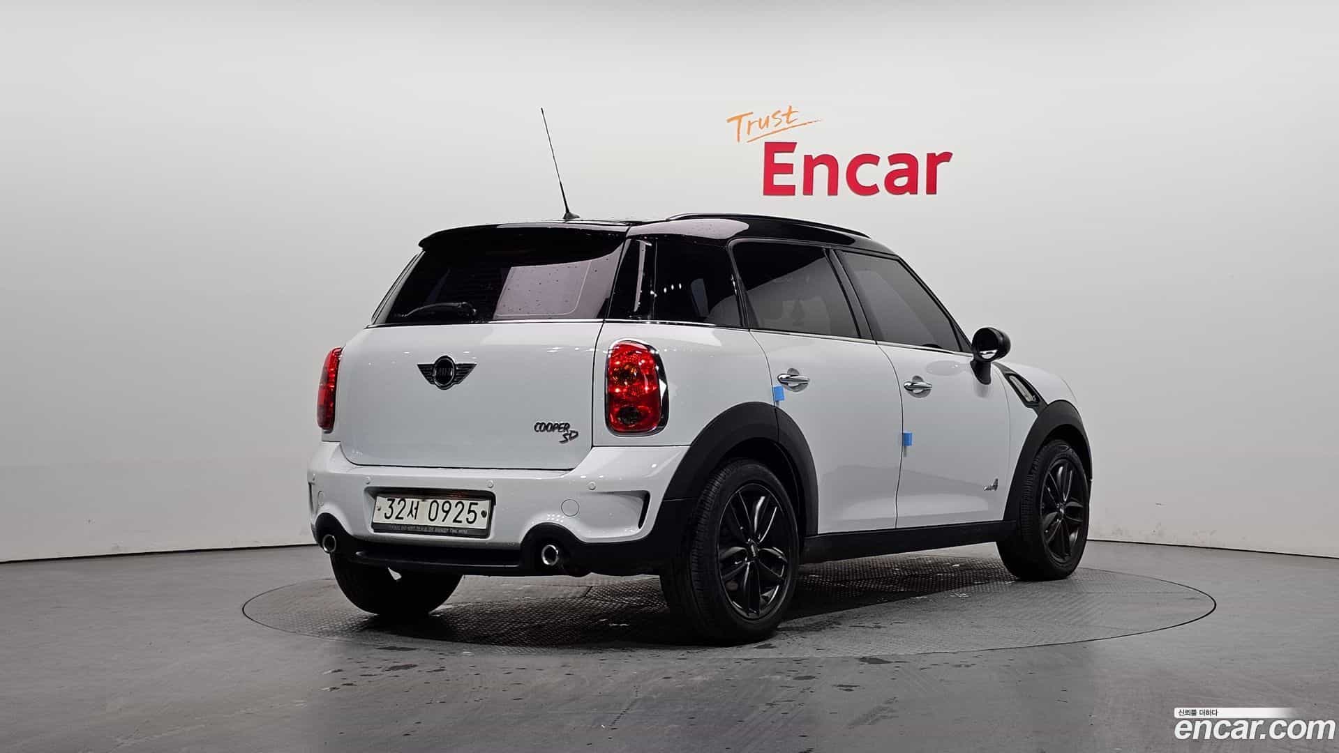 Countryman Mini 2011.11-OUTER-002