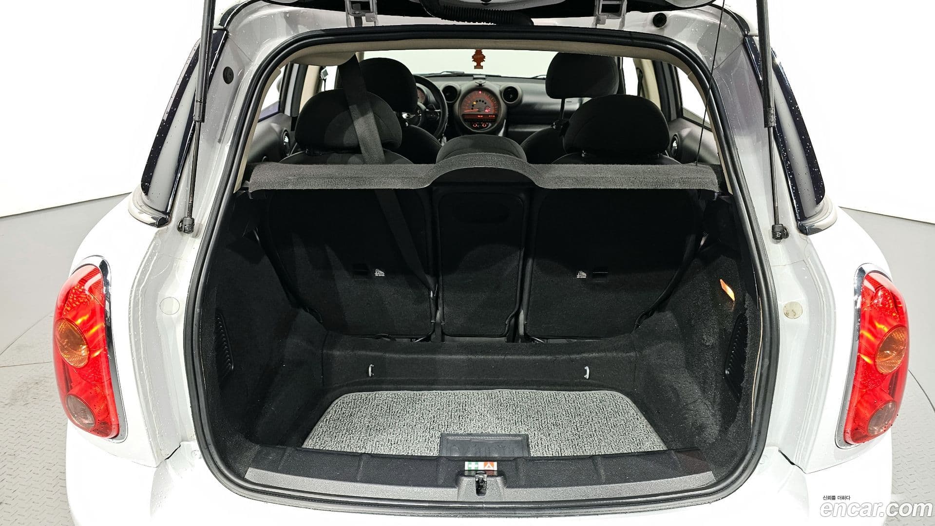 Main__Slider__Photo:Countryman Mini 2011.11-19