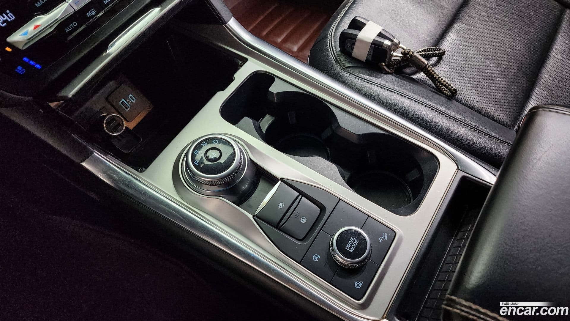 Main__Slider__Photo:Explorer Ford 2020.7-8