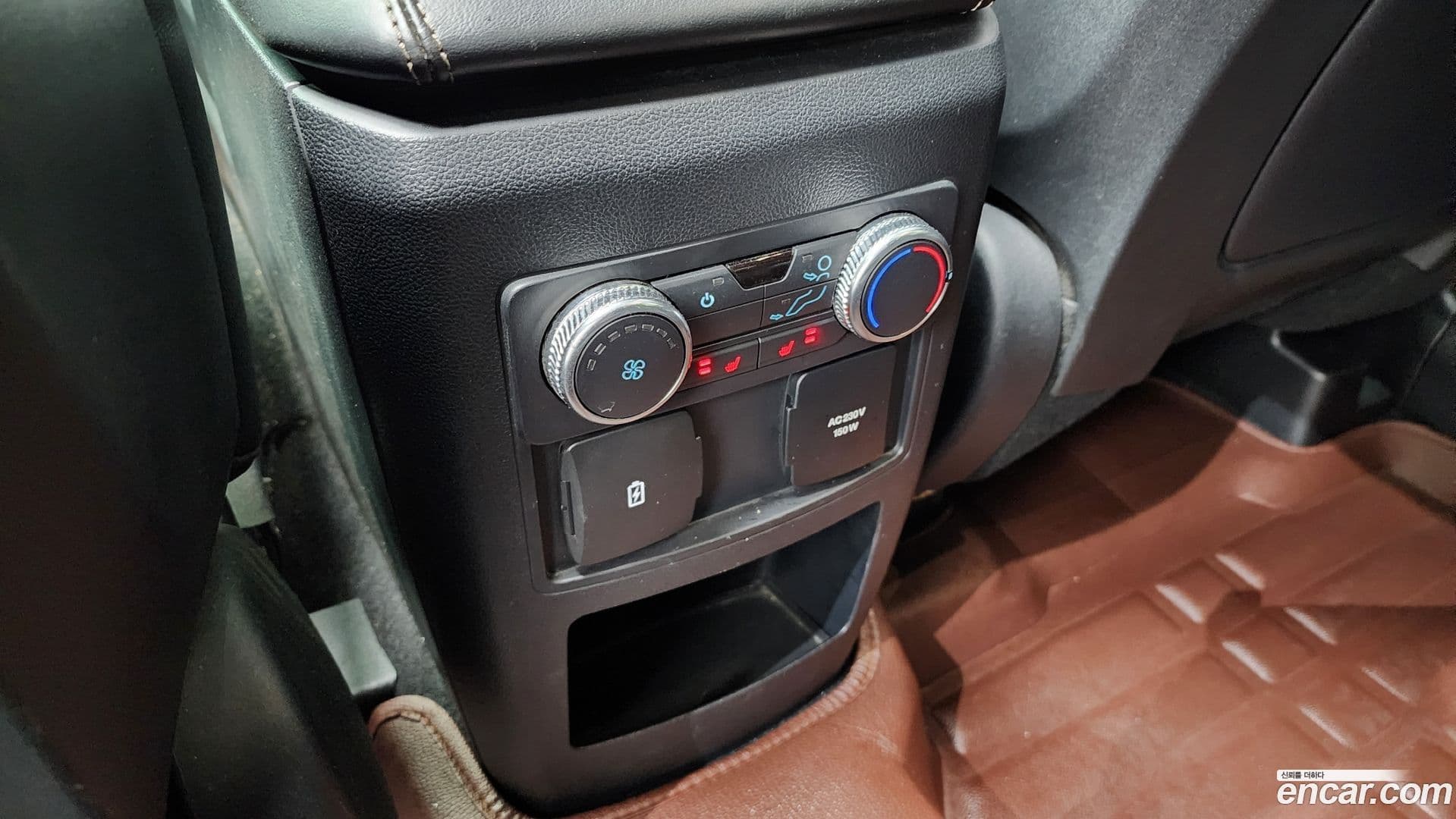 Main__Slider__Photo:Explorer Ford 2020.7-17