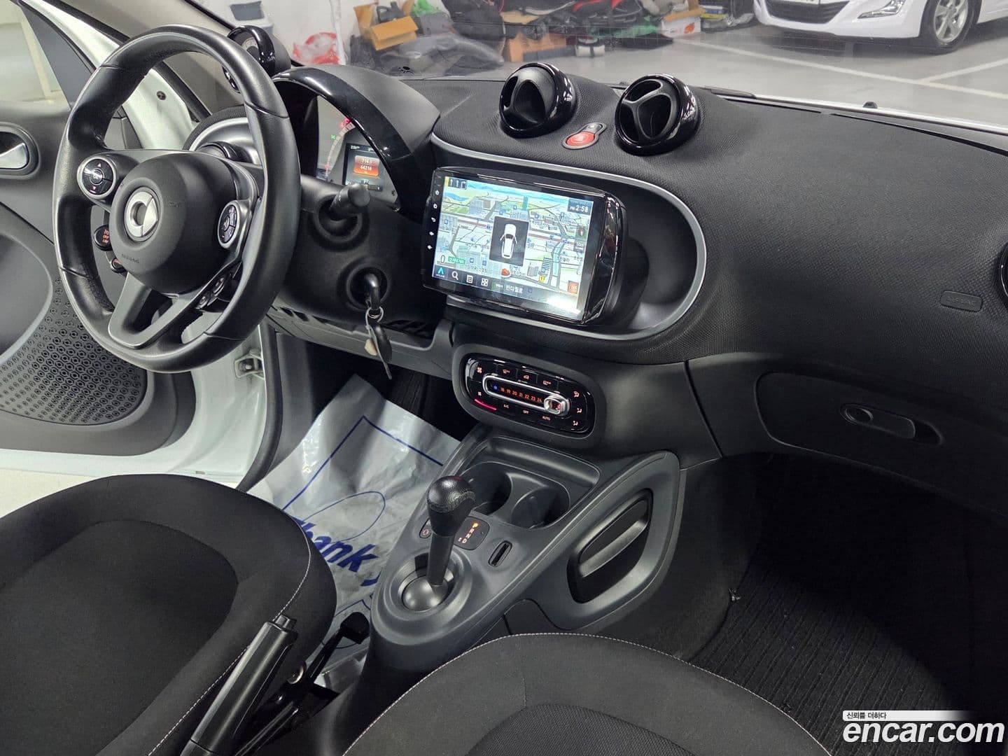 Main__Slider__Photo:Forfour Smart 2015.11-9