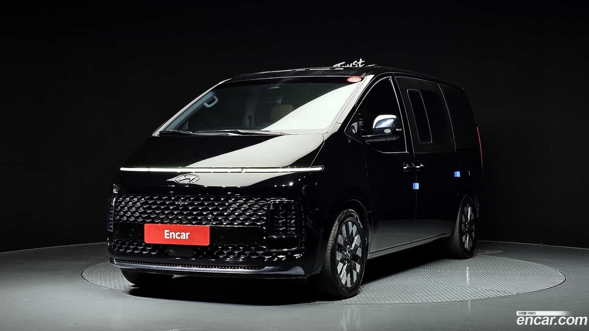 Staria Hyundai 2023.0-OUTER-002