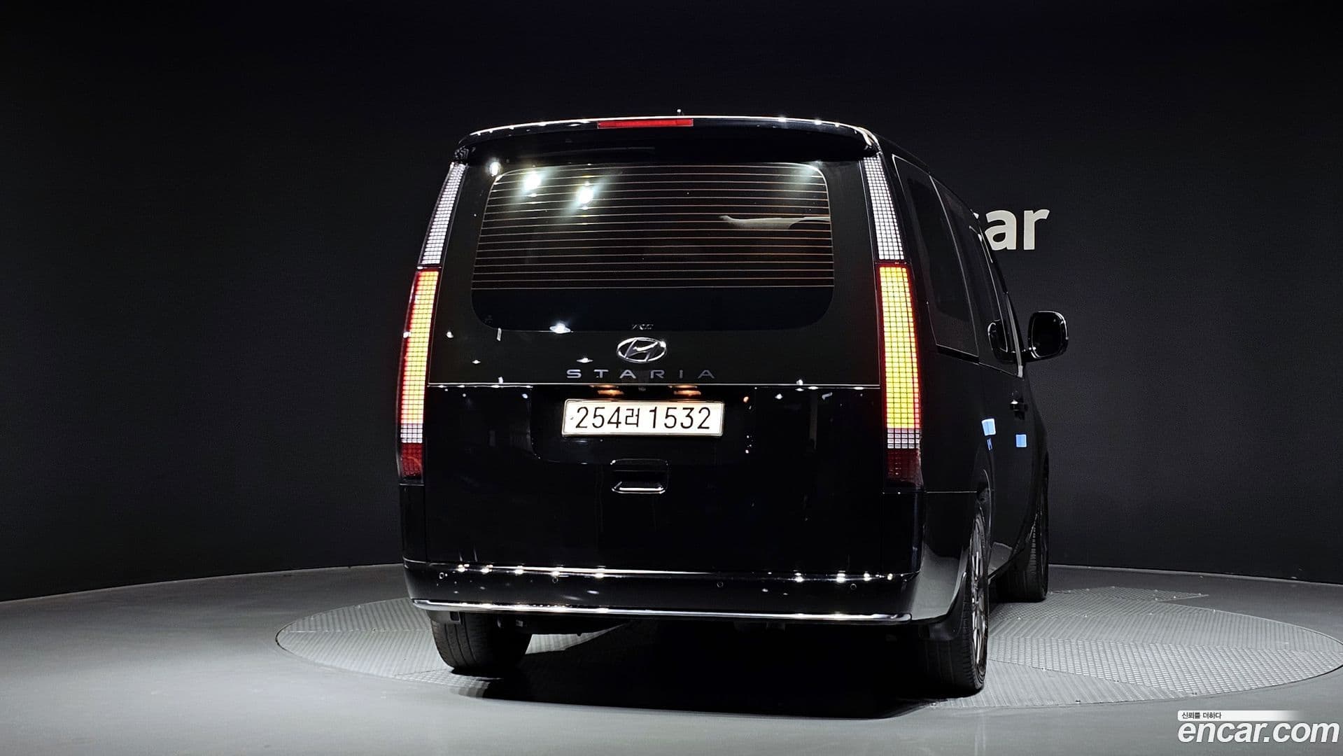 Main__Slider__Photo:Staria Hyundai 2023.0-4