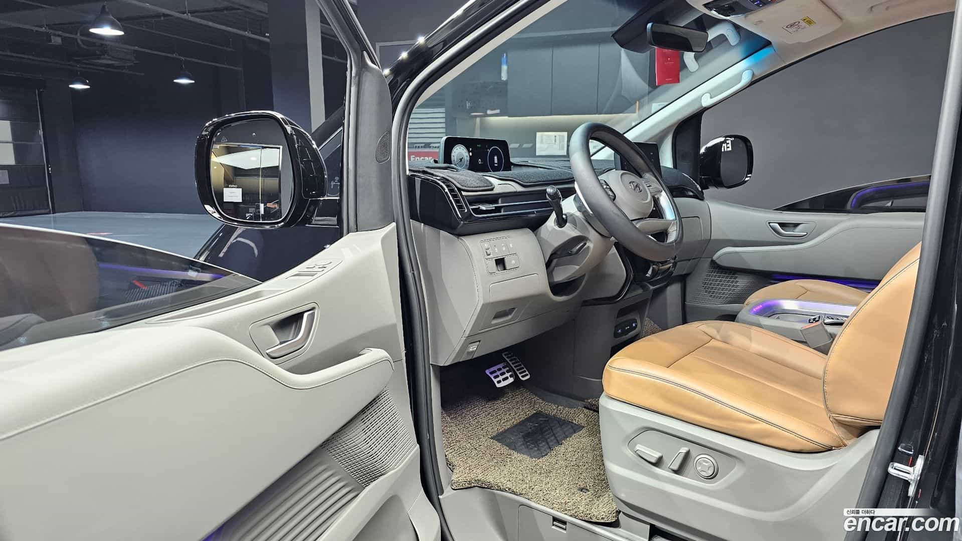 Staria Hyundai 2023.0-OPTION-015