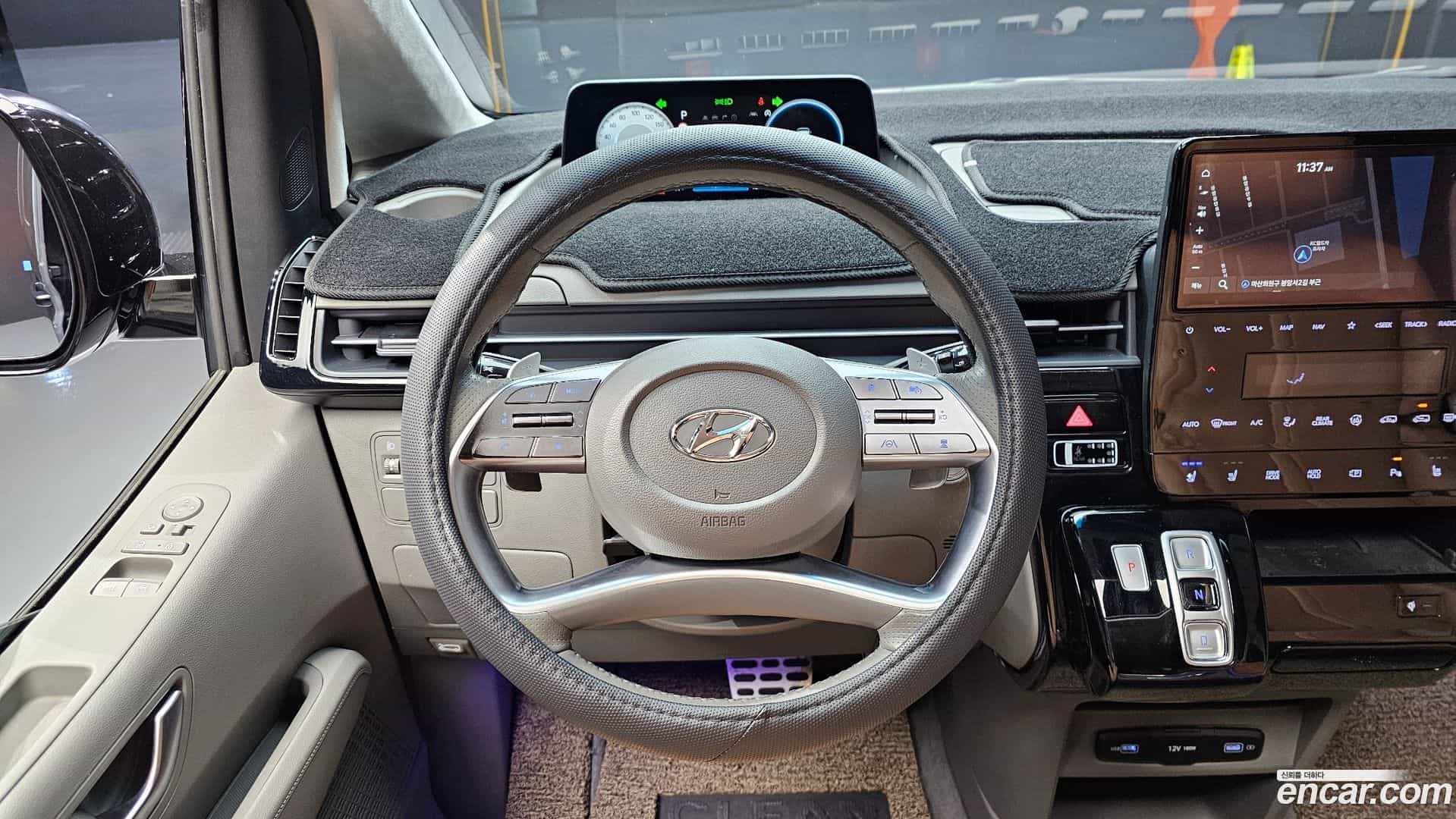Staria Hyundai 2023.0-OPTION-017