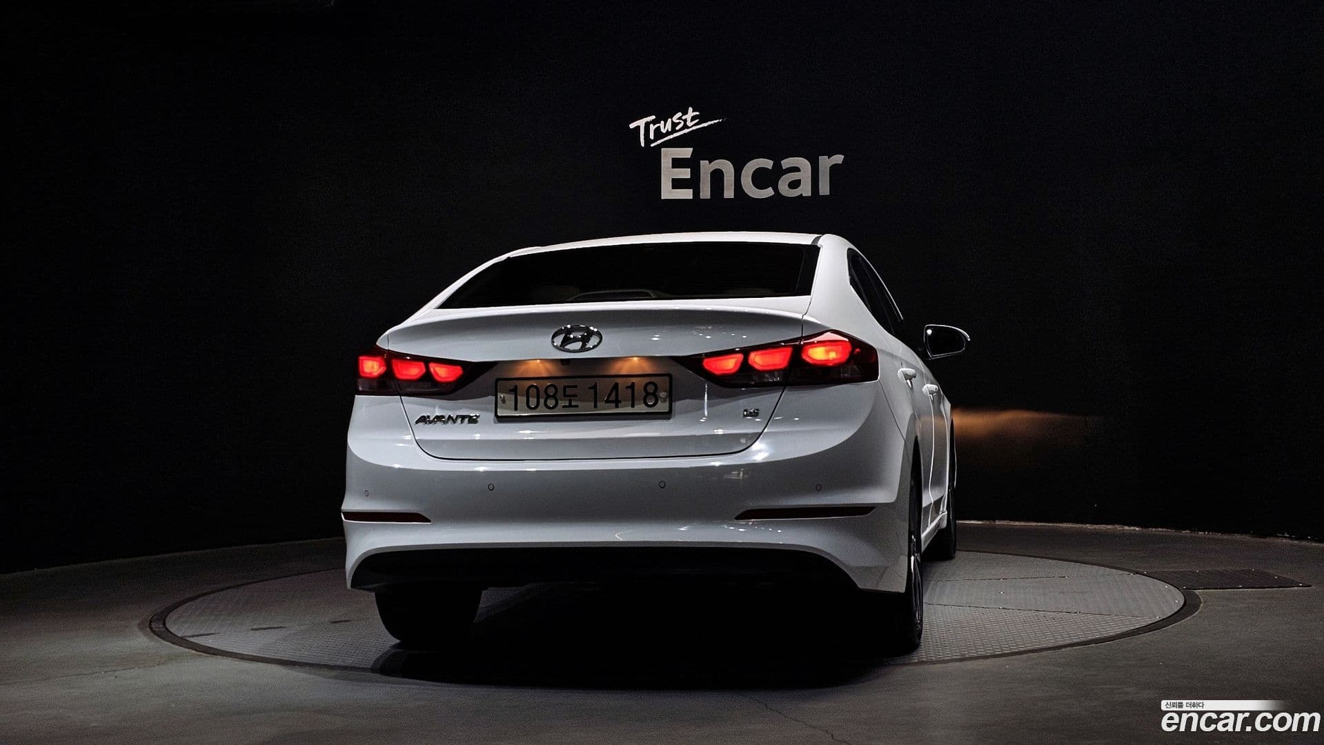 Main__Slider__Photo:AVANTE Hyundai 2017.9-3