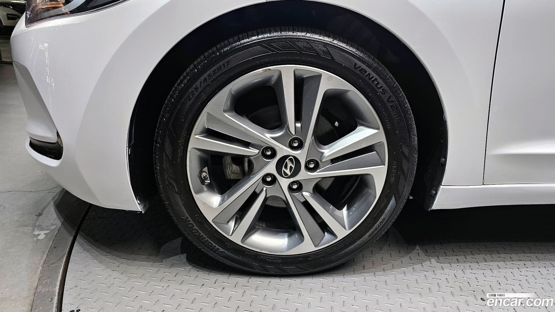 Main__Slider__Photo:AVANTE Hyundai 2017.9-4