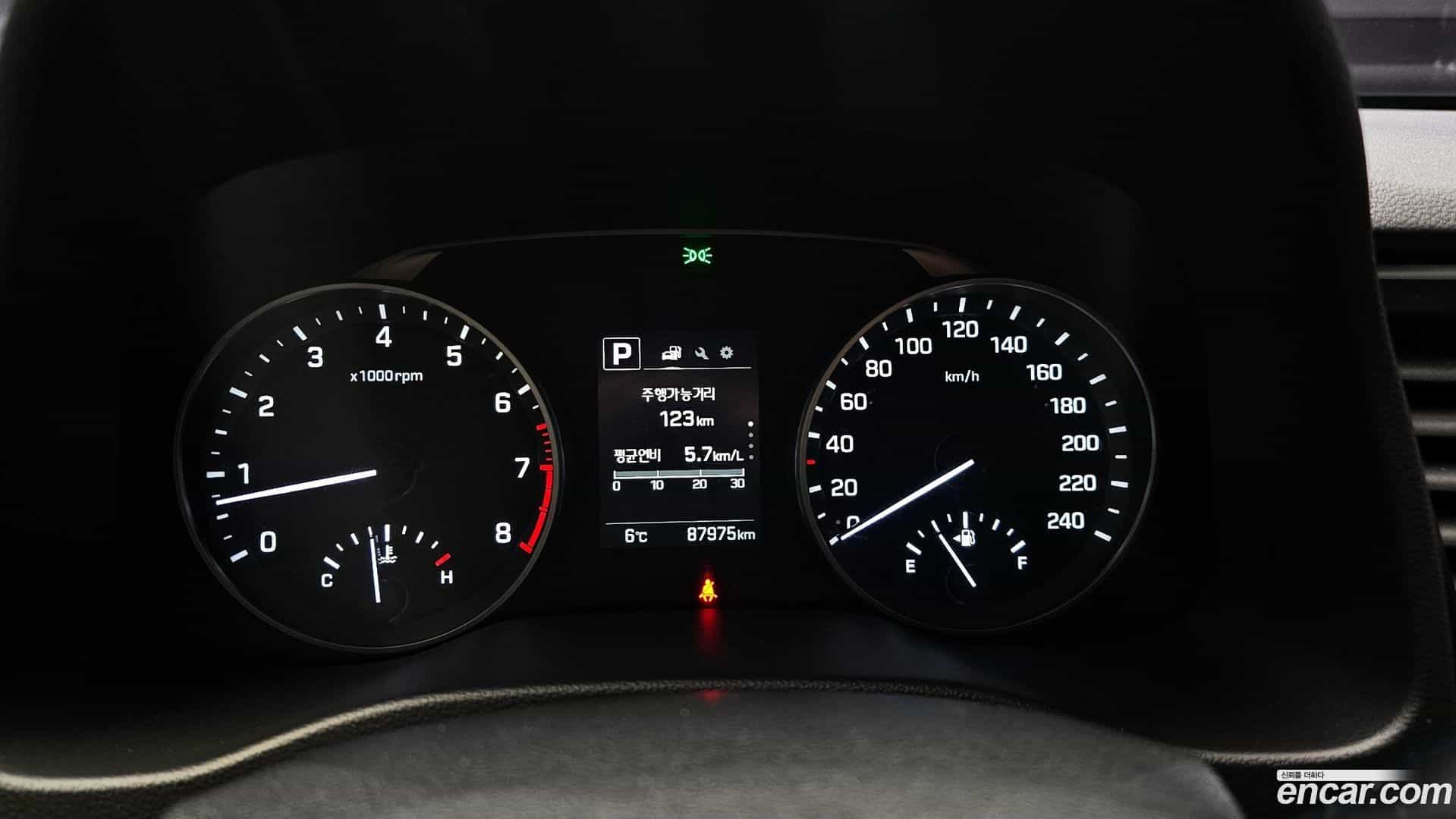 AVANTE Hyundai 2017.9-INNER-008