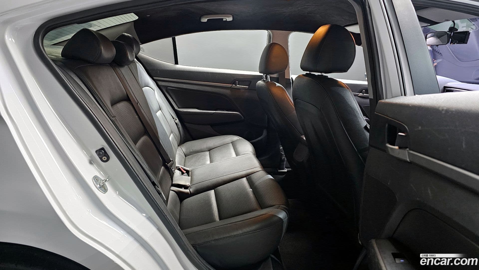 Main__Slider__Photo:AVANTE Hyundai 2017.9-11