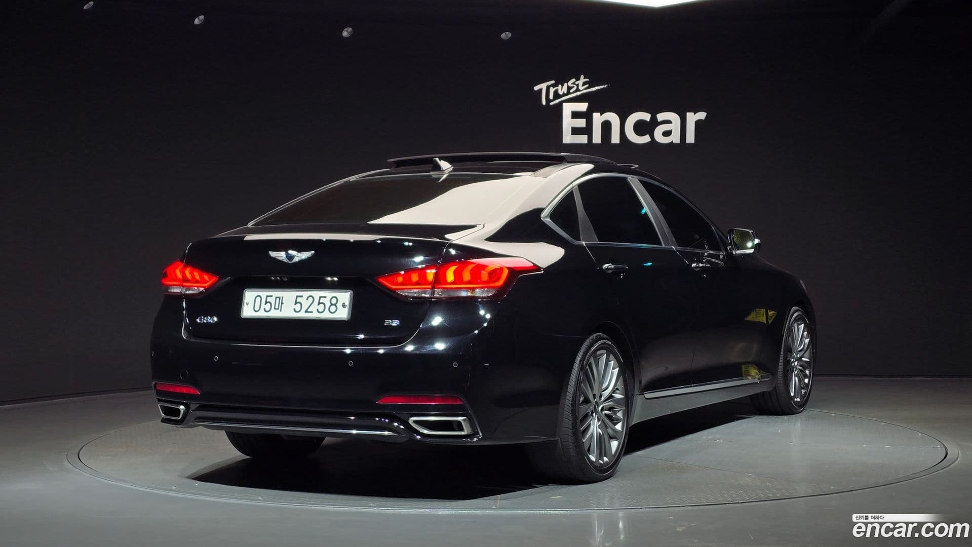 Main__Slider__Photo:G80 Genesis 2017.1-1