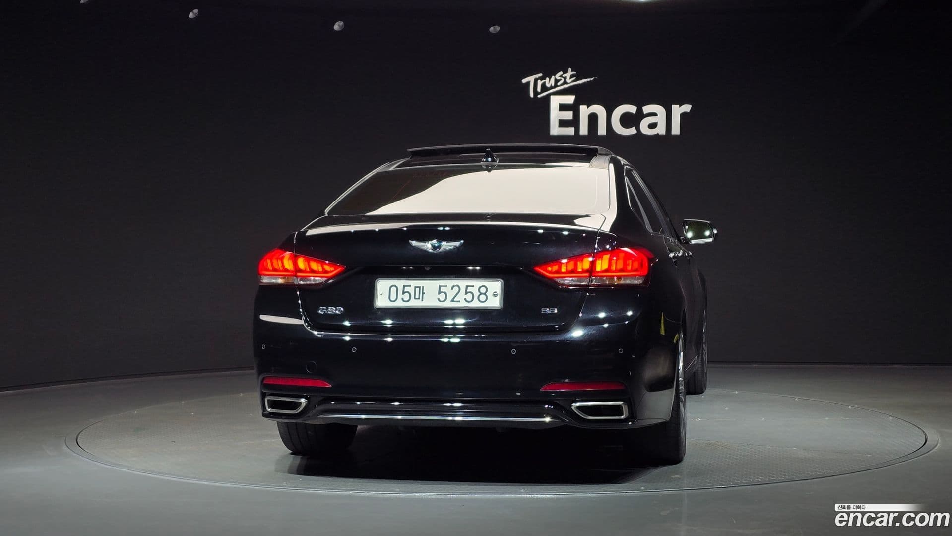 Main__Slider__Photo:G80 Genesis 2017.1-3