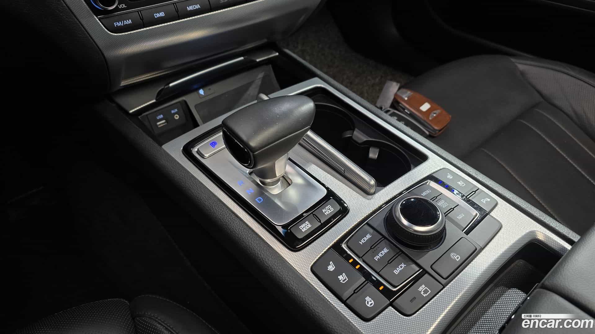 G80 Genesis 2017.1-INNER-009