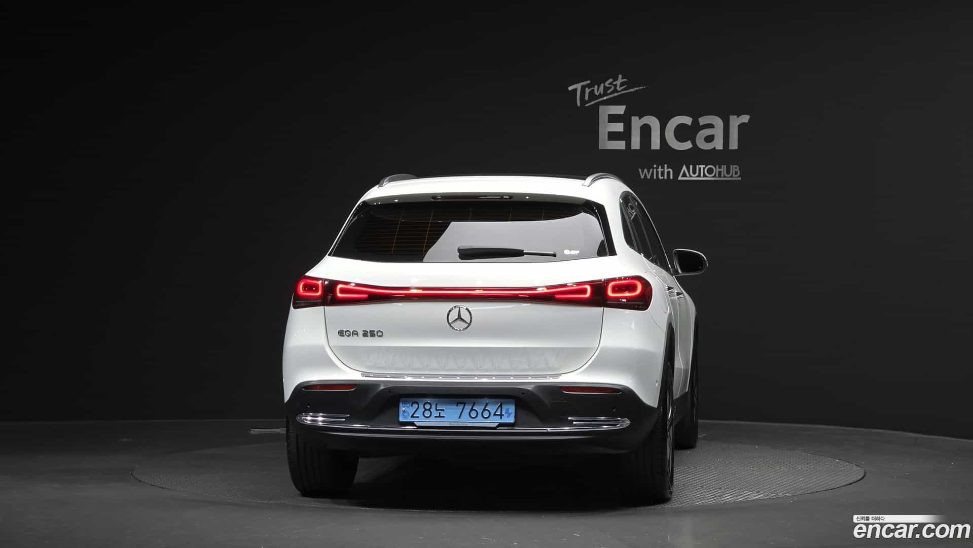 EQA Mercedes-Benz 2023.4-OUTER-004