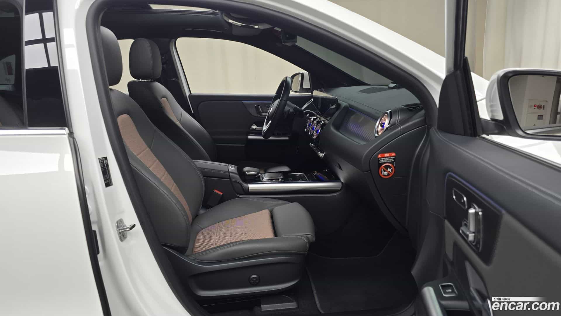 EQA Mercedes-Benz 2023.4-INNER-010