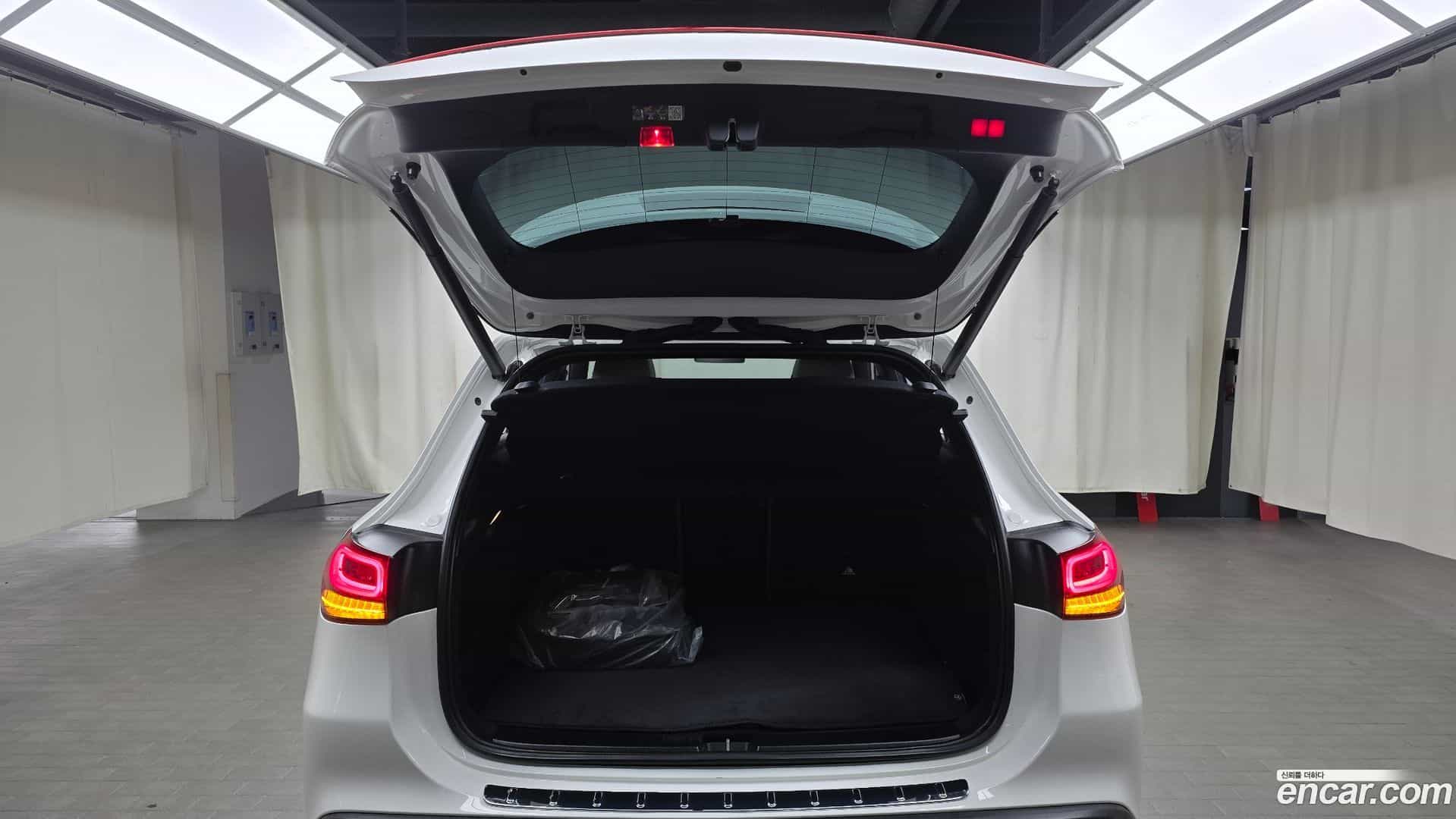 EQA Mercedes-Benz 2023.4-OPTION-024