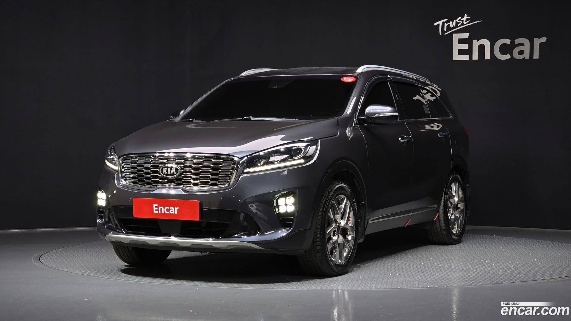 Main__Slider__Photo:Sorento Kia 2020.1-0