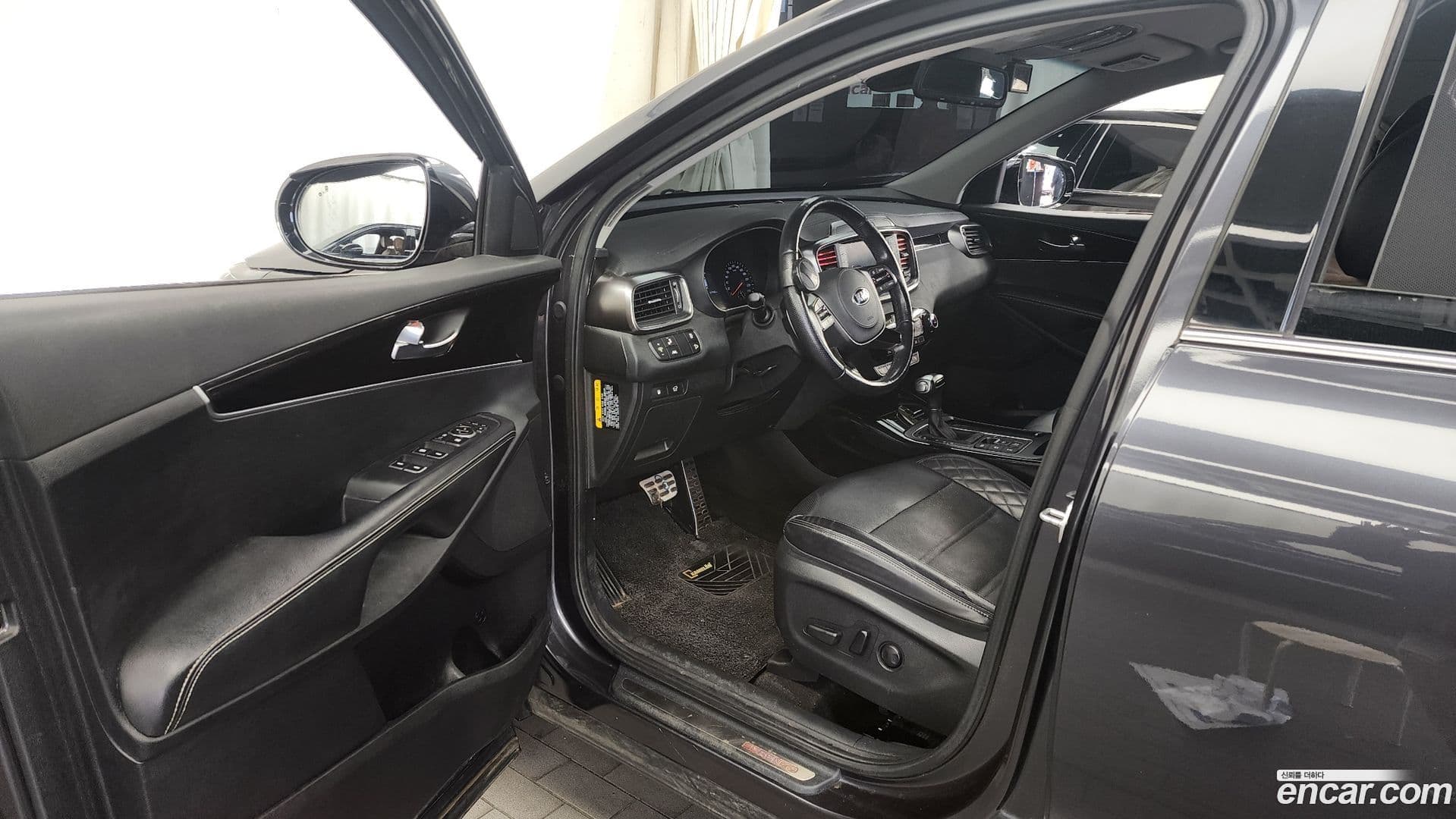 Main__Slider__Photo:Sorento Kia 2020.1-9