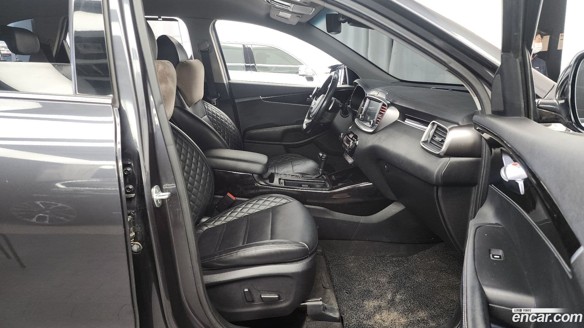 Main__Slider__Photo:Sorento Kia 2020.1-10