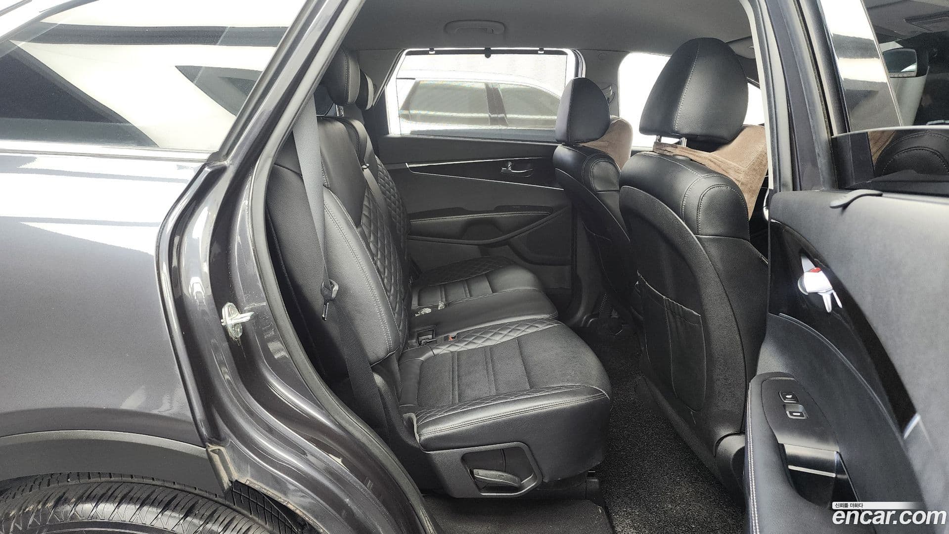 Main__Slider__Photo:Sorento Kia 2020.1-11