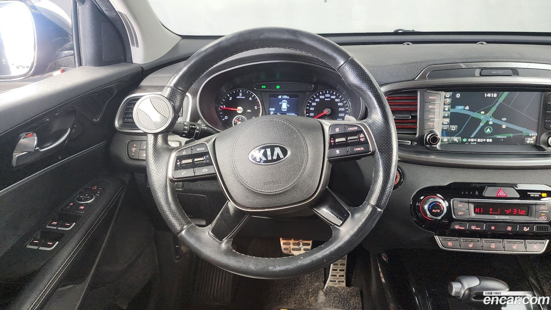 Main__Slider__Photo:Sorento Kia 2020.1-12