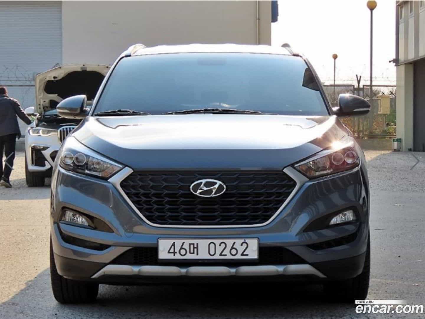 Tucson Hyundai 2016.10-OUTER-001