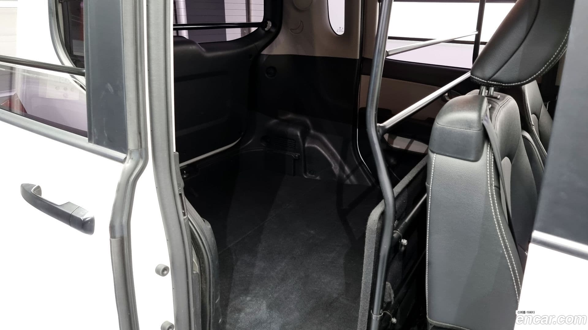 Main__Slider__Photo:RAY Kia 2021.6-13