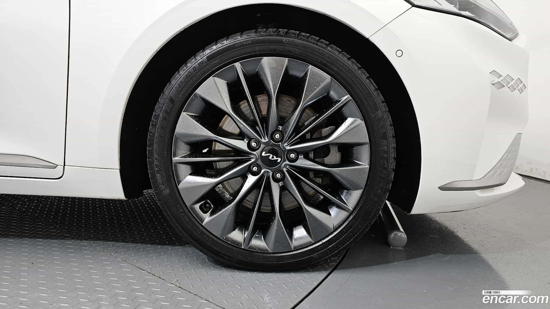 K8 Kia 2023.4-OUTER-005