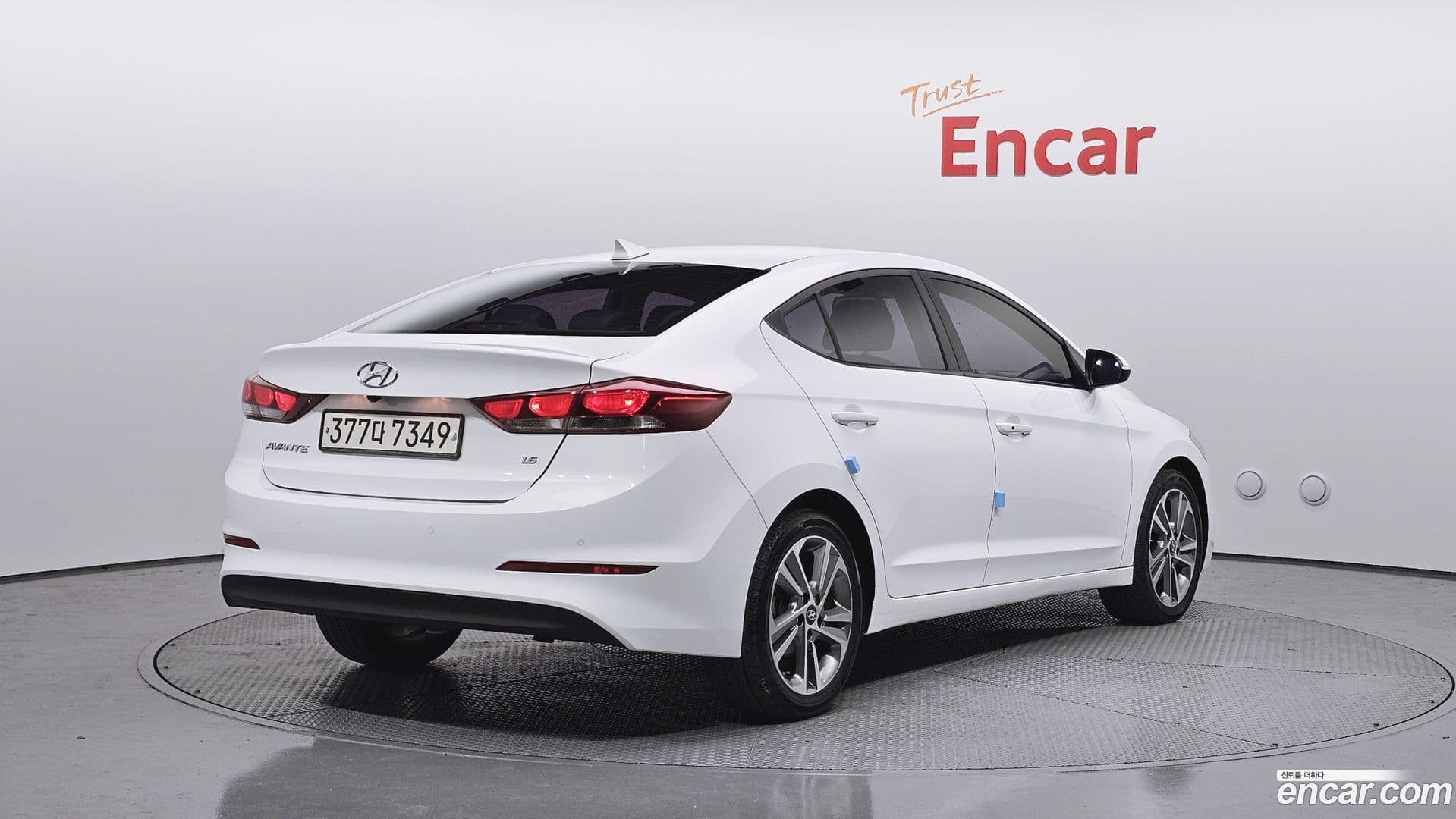 Main__Slider__Photo:AVANTE Hyundai 2018.4-1