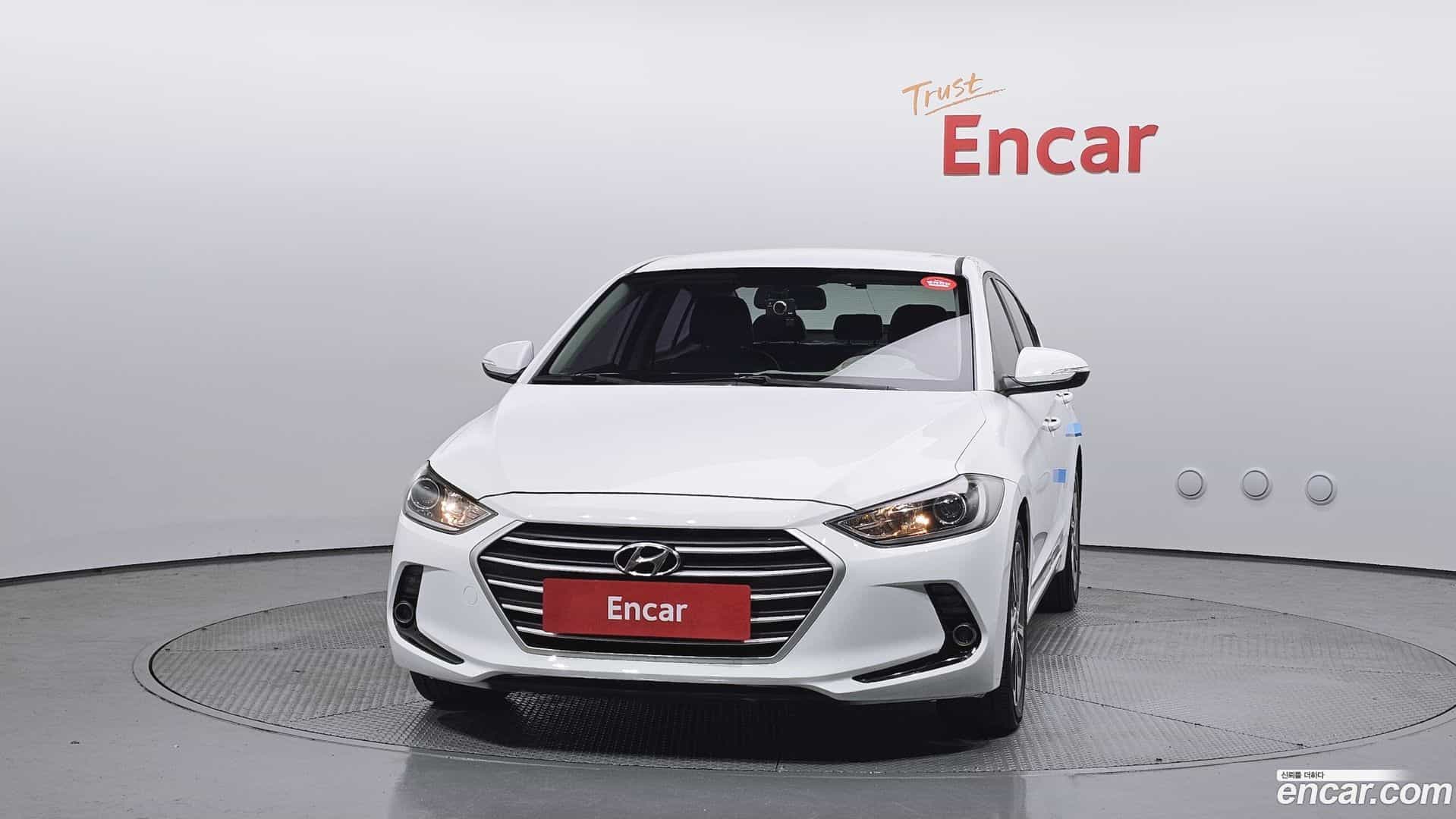 AVANTE Hyundai 2018.4-OUTER-003