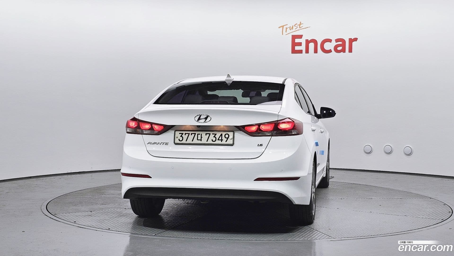 Main__Slider__Photo:AVANTE Hyundai 2018.4-3