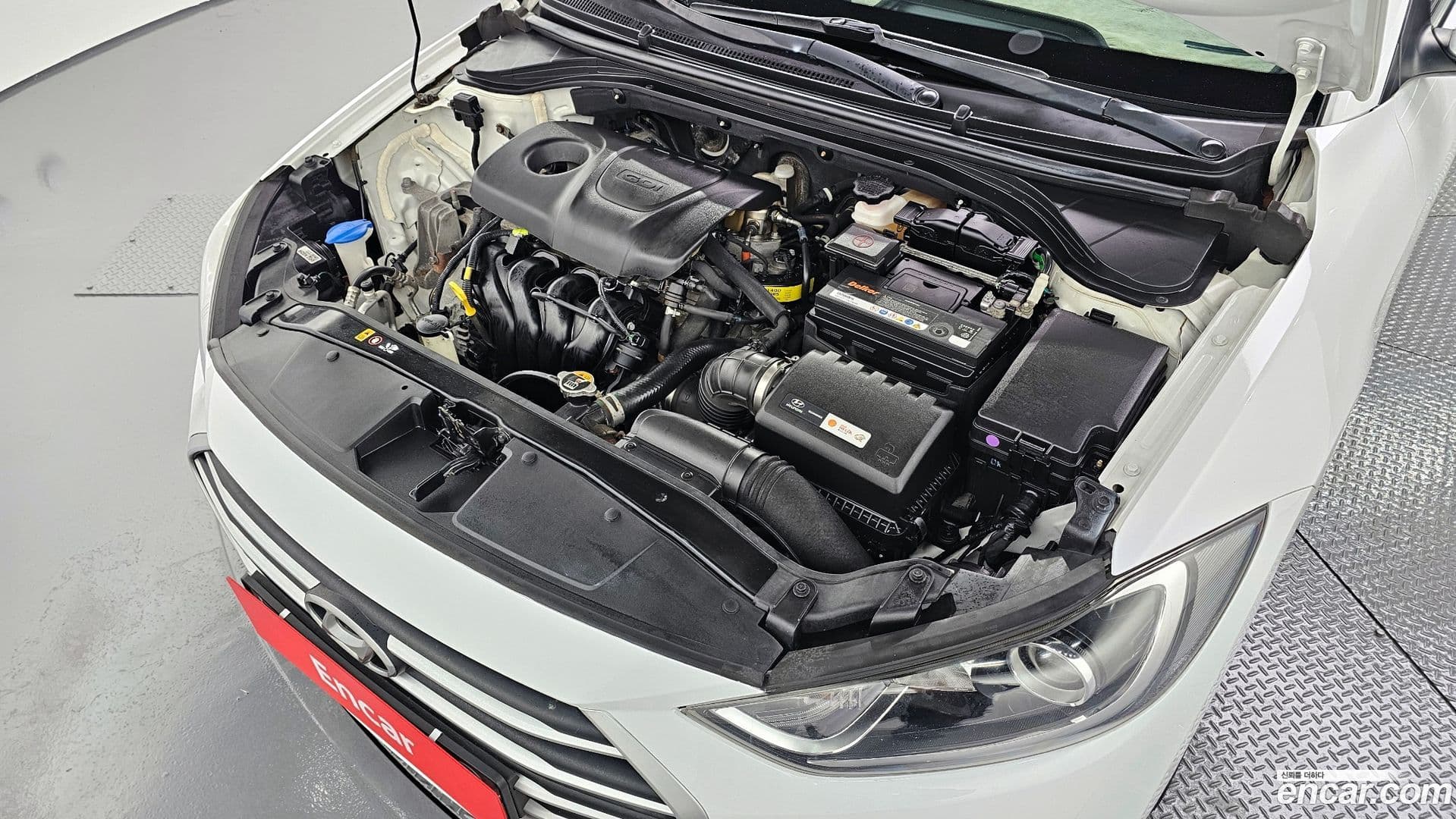 Main__Slider__Photo:AVANTE Hyundai 2018.4-5