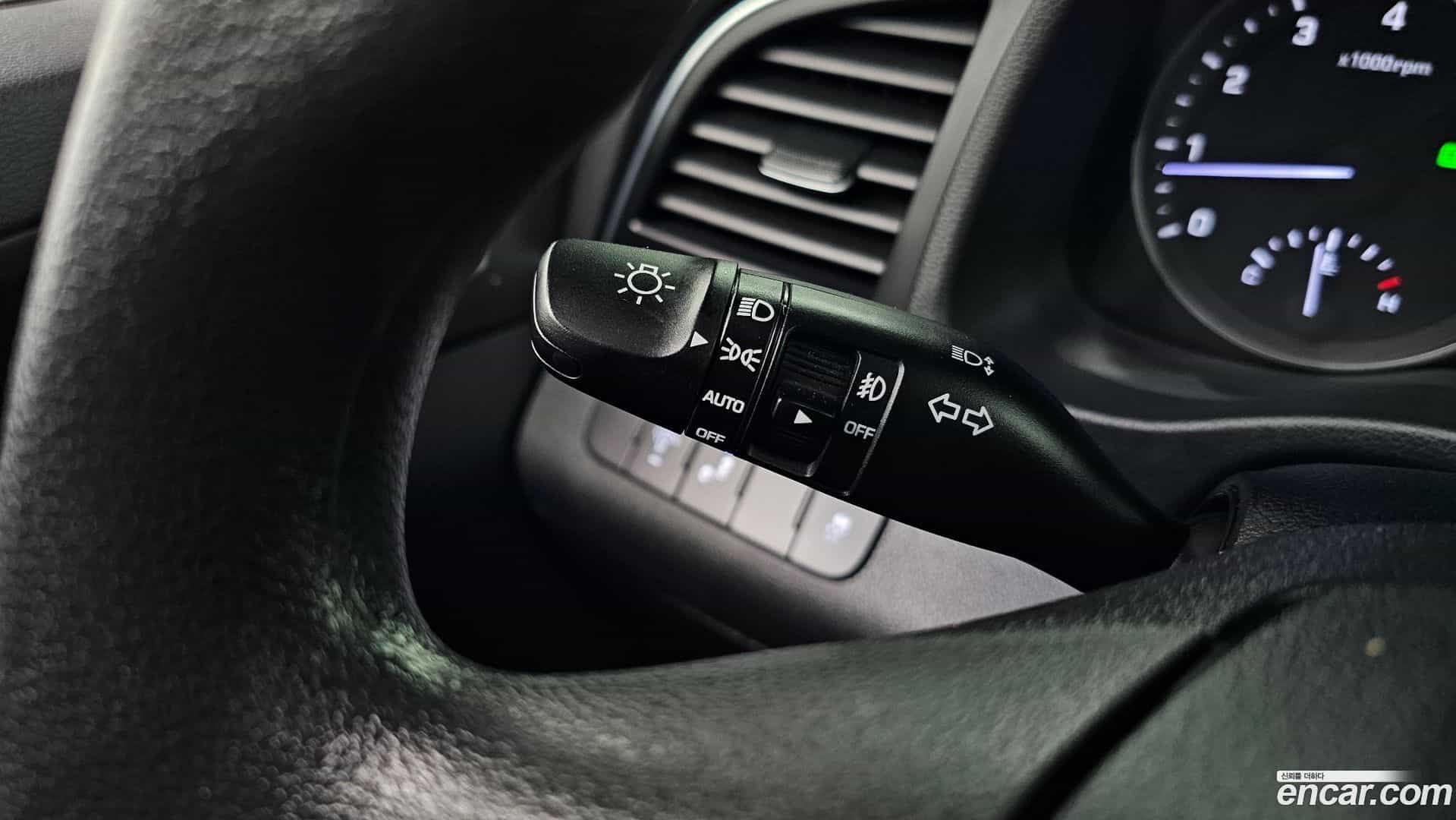 AVANTE Hyundai 2018.4-OPTION-020