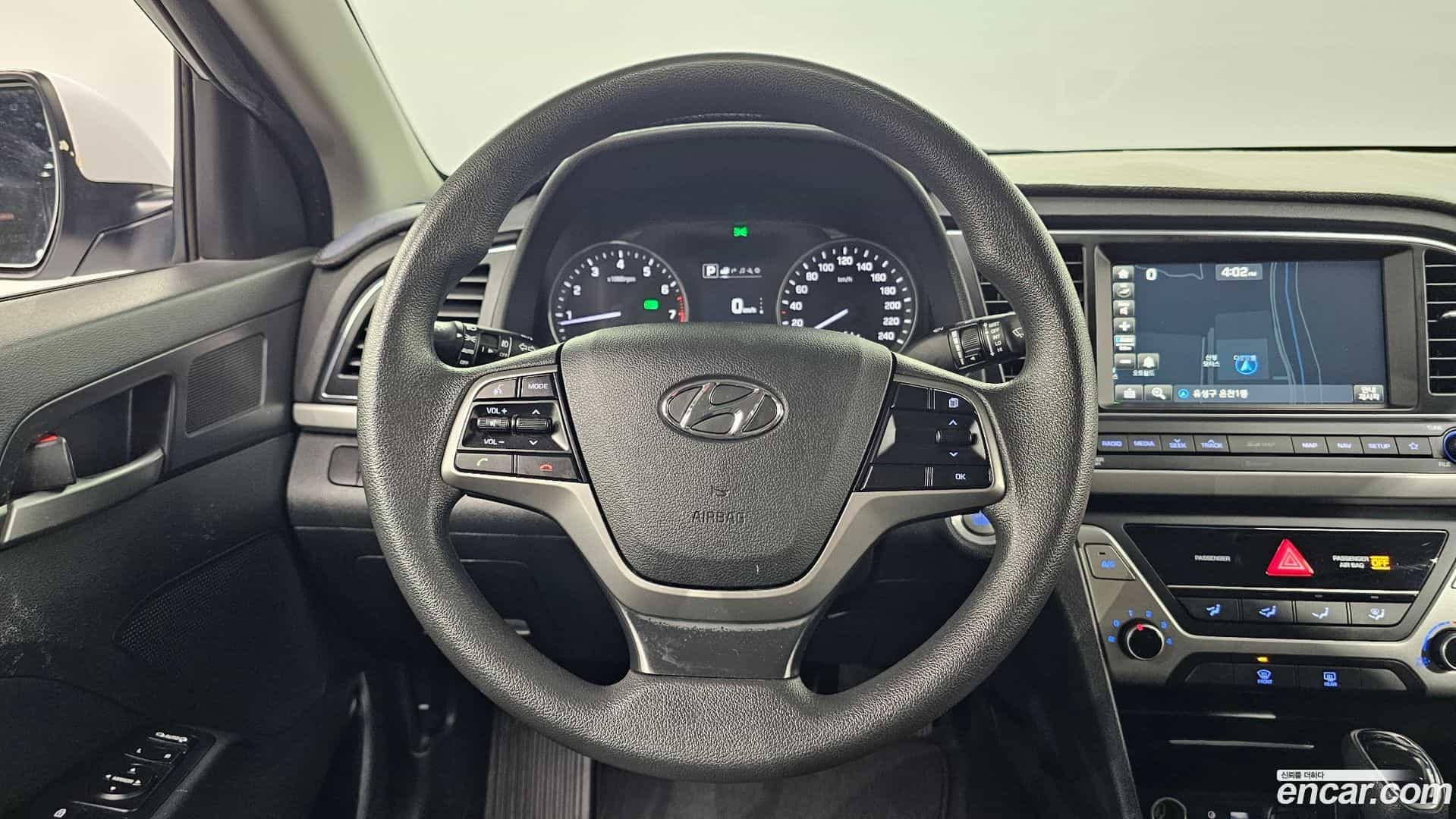 AVANTE Hyundai 2018.4-OPTION-021