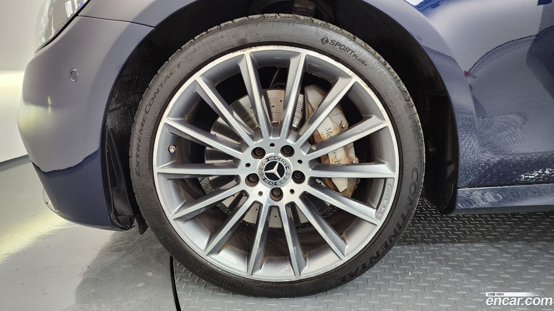 Main__Slider__Photo:E-Class Mercedes-Benz 2020.11-4