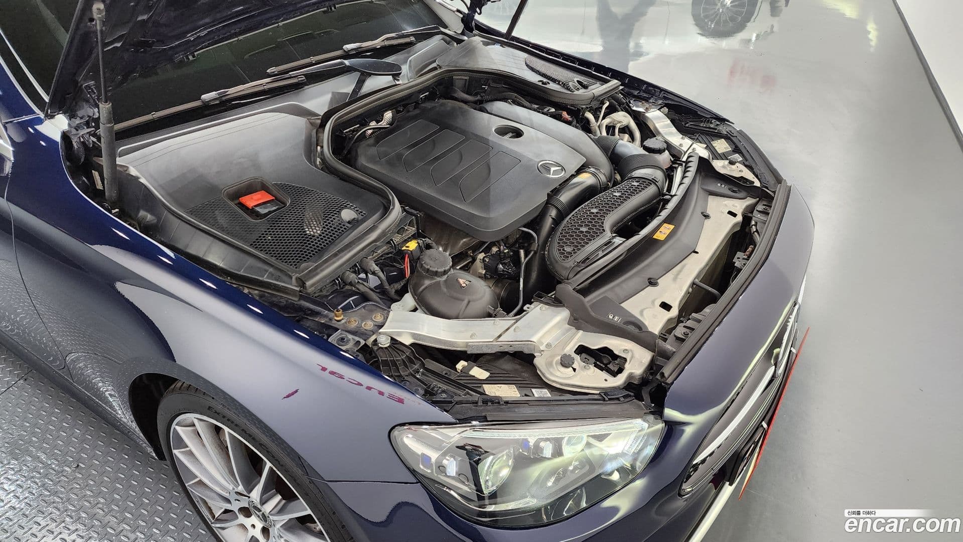 Main__Slider__Photo:E-Class Mercedes-Benz 2020.11-5