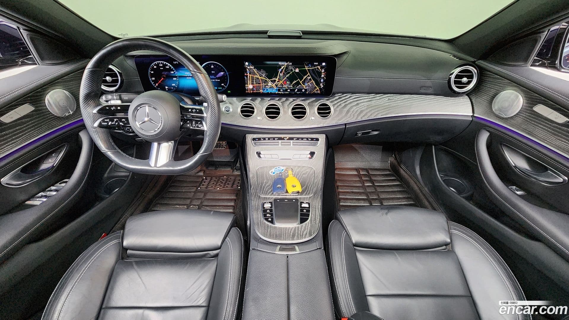 Main__Slider__Photo:E-Class Mercedes-Benz 2020.11-6