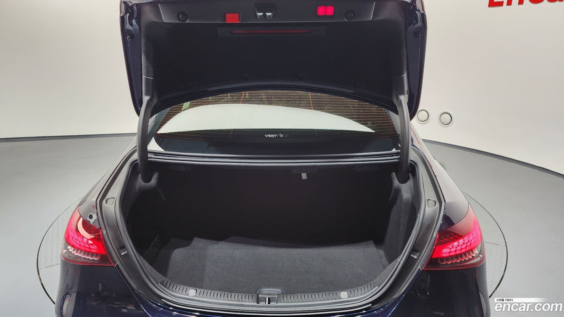 Main__Slider__Photo:E-Class Mercedes-Benz 2020.11-19