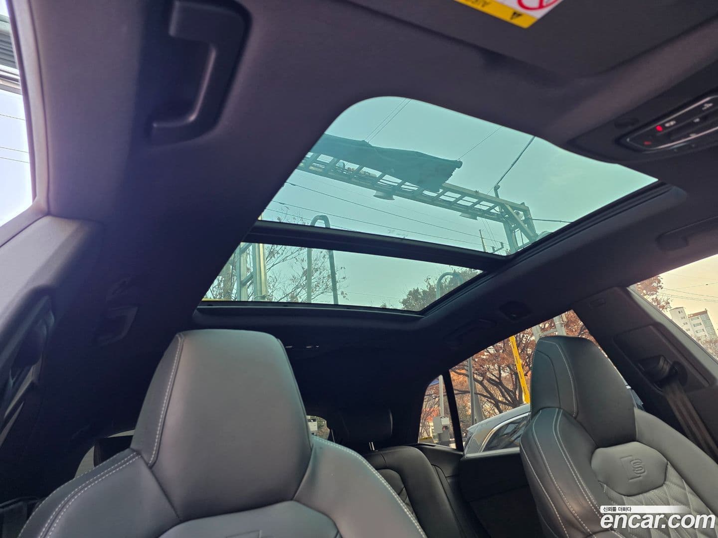 Main__Slider__Photo:Q8 Audi 2023.11-6