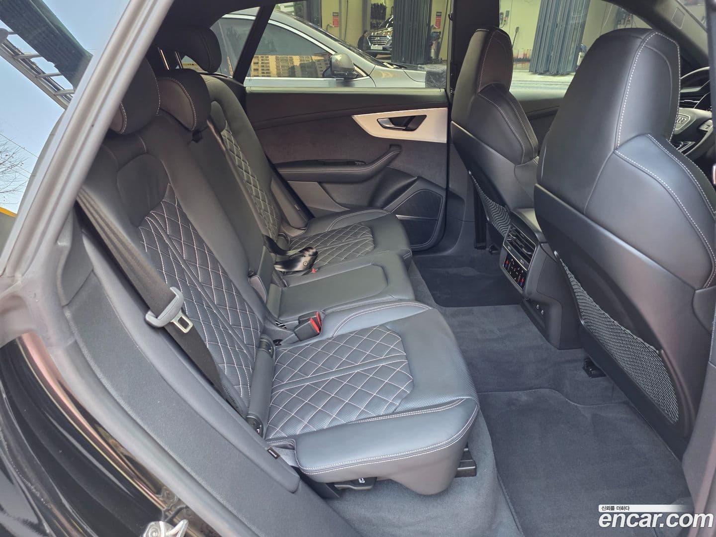 Main__Slider__Photo:Q8 Audi 2023.11-9