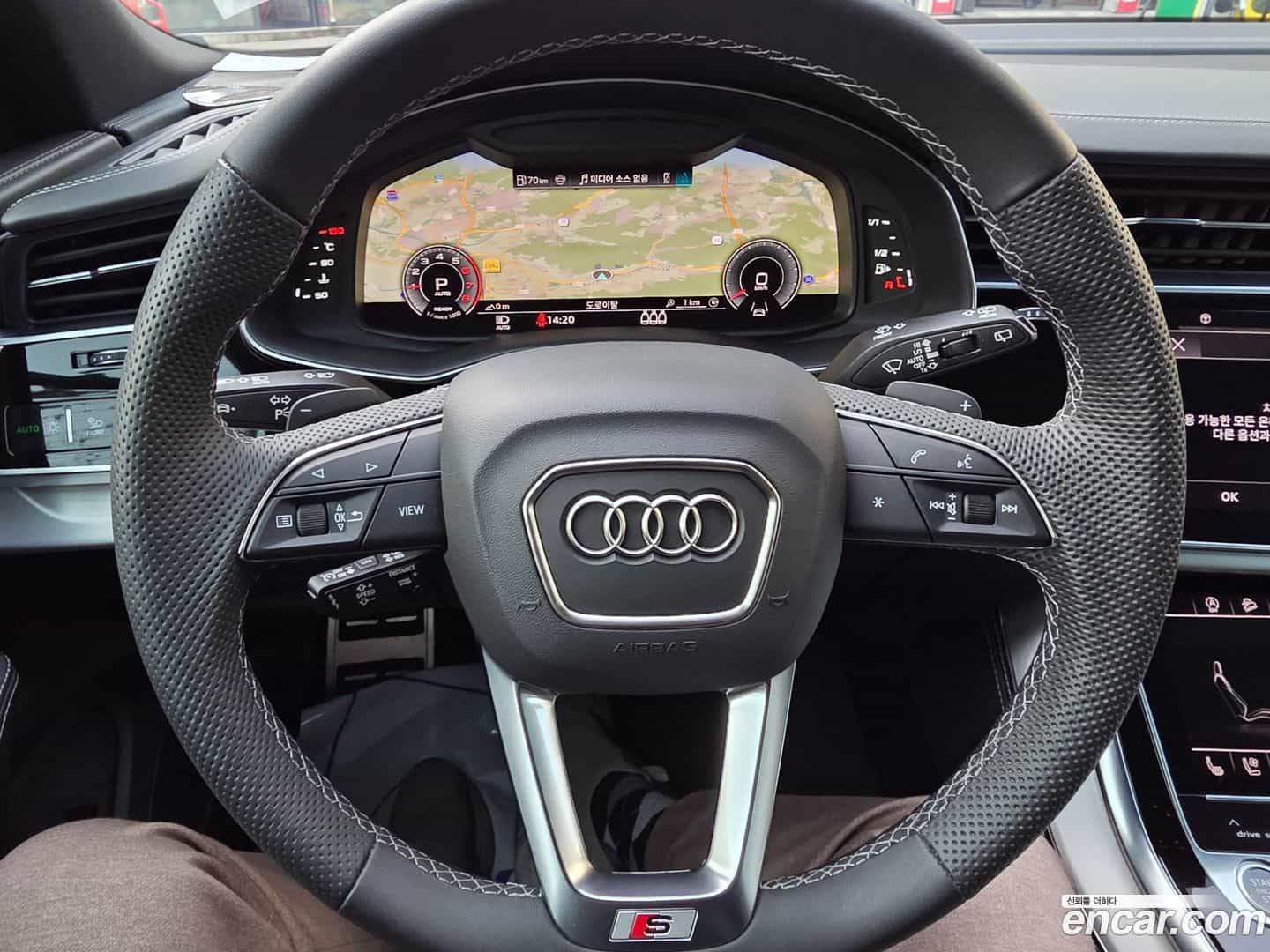 Q8 Audi 2023.11-OPTION-016