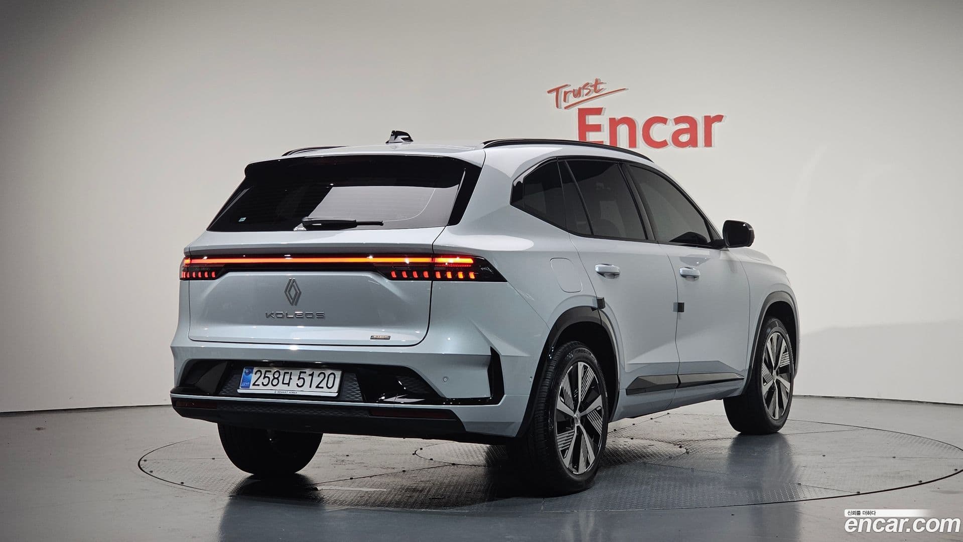 Main__Slider__Photo:Grand Koleos Renault Korea 2025.2-1