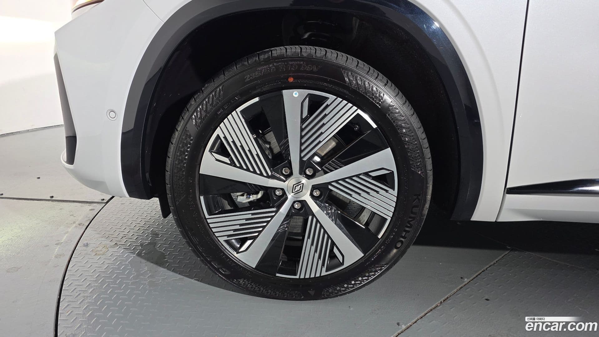 Main__Slider__Photo:Grand Koleos Renault Korea 2025.2-4