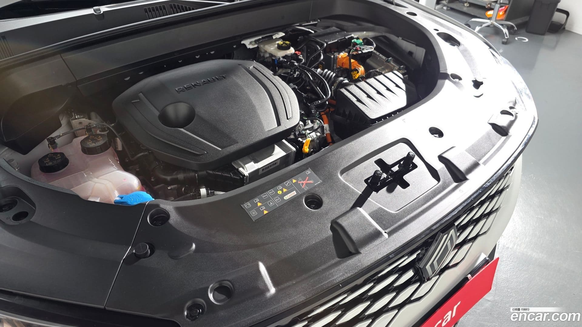 Main__Slider__Photo:Grand Koleos Renault Korea 2025.2-5