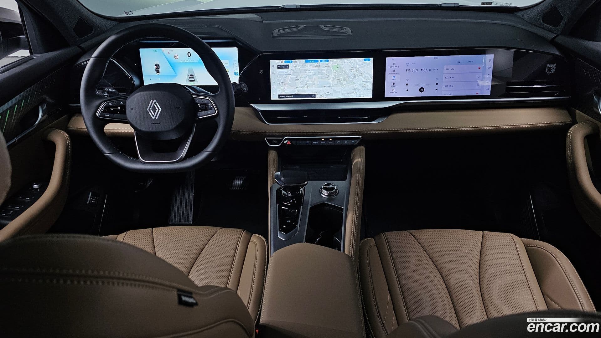 Main__Slider__Photo:Grand Koleos Renault Korea 2025.2-6