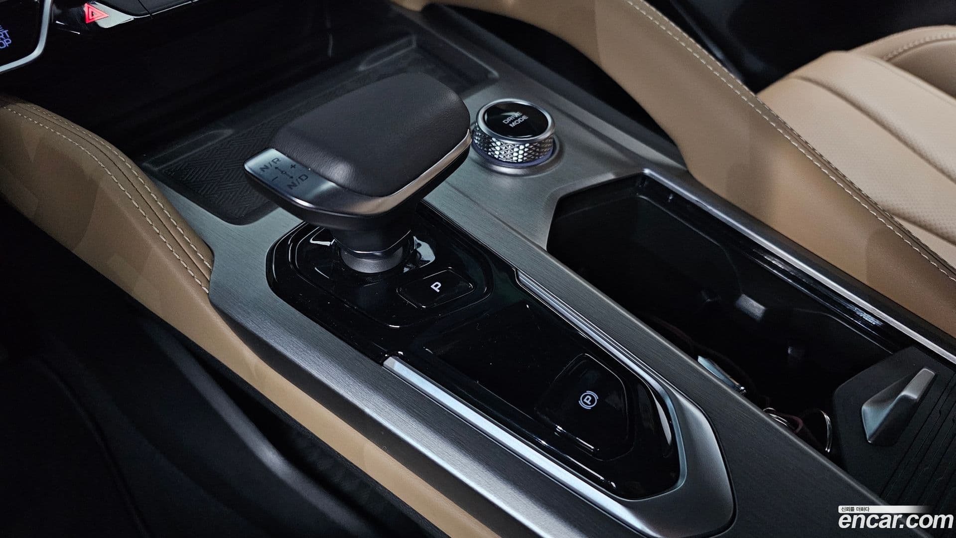 Main__Slider__Photo:Grand Koleos Renault Korea 2025.2-8