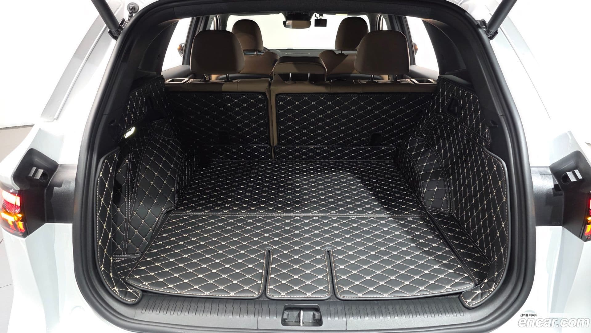 Main__Slider__Photo:Grand Koleos Renault Korea 2025.2-19