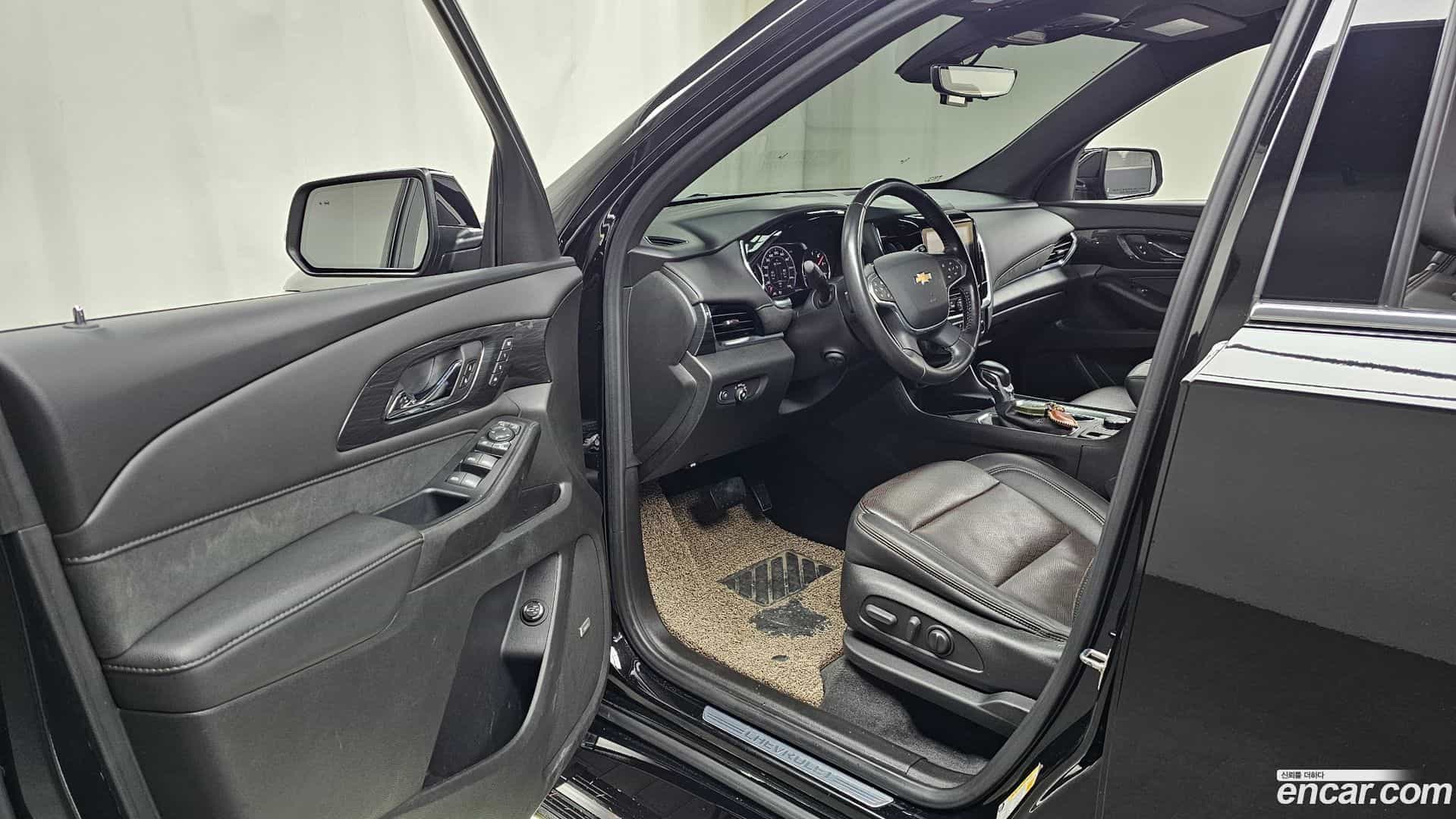 Traverse Chevrolet 2022.7-INNER-010